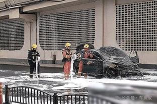 李璇：西海岸这场失误太多，我都不知道是申花太强还是对手太弱